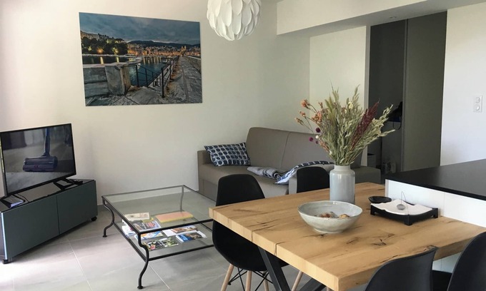 Ville-di-Pietrabugno Apartment | Homerez - Sea-view apartment in Bastia