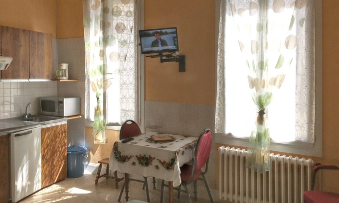 Neris-les-Bains Apartment | Homerez - Studio in Néris-les-Bains