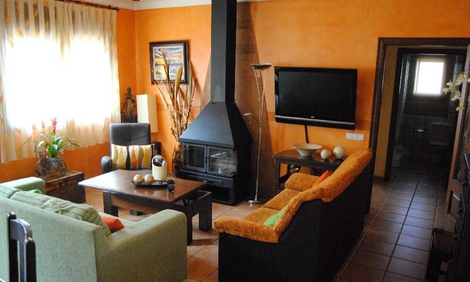 Deltebre Villa | Homerez - Villa 11 km away from the beach with swimming-pool and jacuzzi