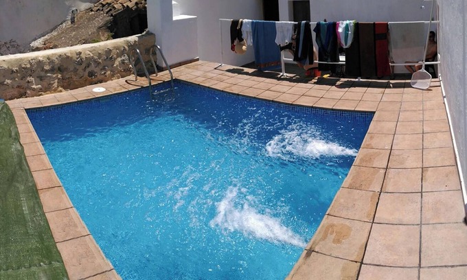 Villa de Ves Villa | Homerez - Villa in Villa de Ves