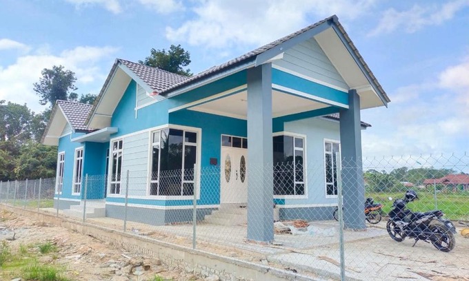 Wakaf Bharu House | Homestay Dena Moon Inn