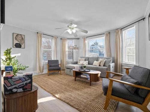 Winter Hill Apartment | Homestay near Boston Harvard MIT