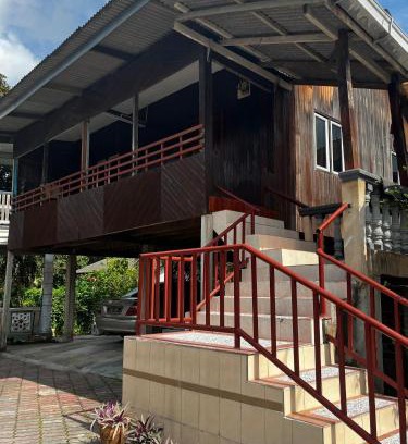 Kota Tinggi House | Homestay Rumah Kayu Kota Tinggi