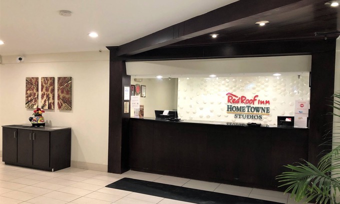 Bordentown Hotel | HomeTowne Studios by Red Roof Bordentown - McGuire AFB