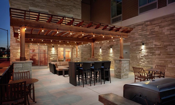 Oakley Hotel | Homewood Suites by Hilton Cincinnati-Midtown, OH