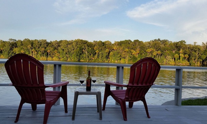 Homosassa House | Homosassa Riverfront Retreat - Deep Dock - Family Friendly! - Relax & Enjoy!
