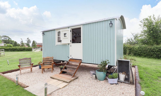 Woodhall Spa House | Honeybee Lodge