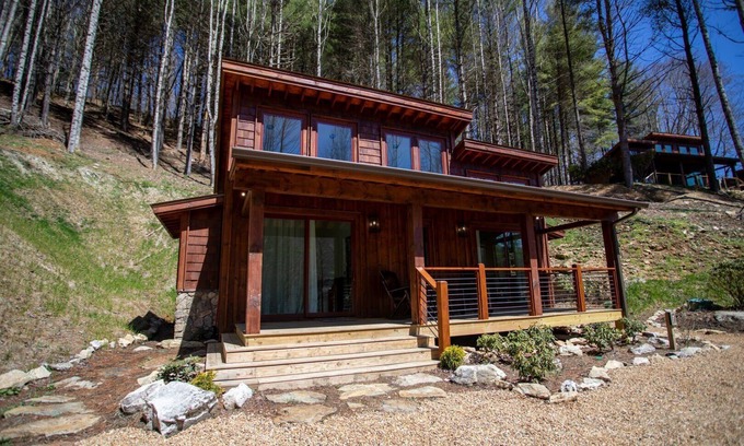 Banner Elk Cabin | Hook, Wine, and Sinker - pet friendly Fish Camp home with Eagles Nest amenities