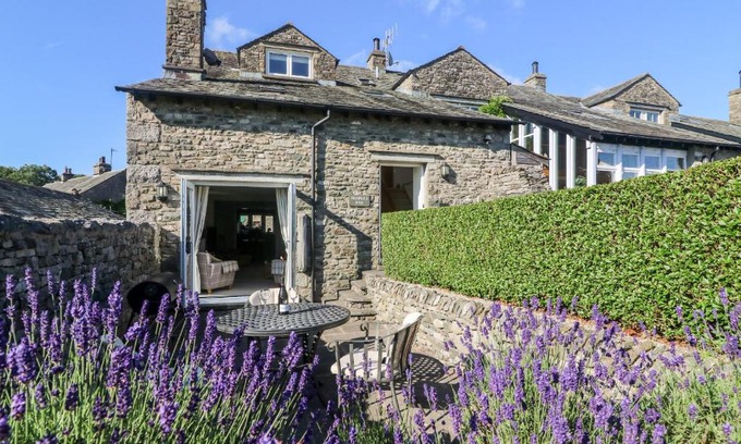 Sedgwick House | Hoopers End