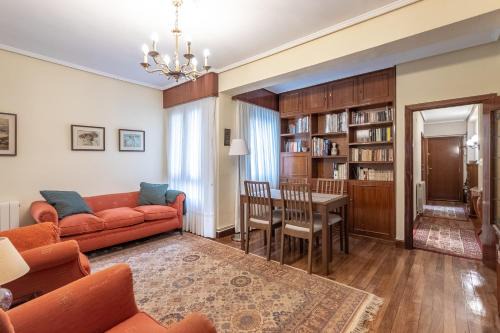 Deustuko San Pedro-Erribera Apartment | Horia apartment by People Rentals
