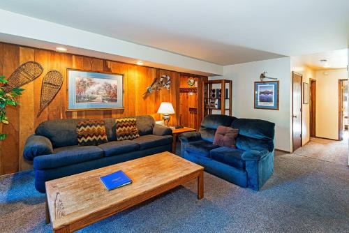 Mammoth Lakes House | Horizons 4 - Pool & Hot Tub Access