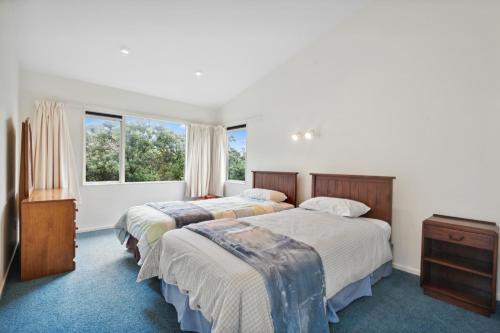Waikanae House | Hornbill Nest - Waikanae Beach Holiday Home