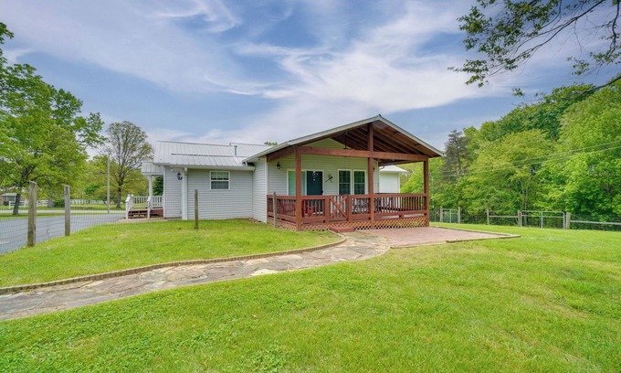 Crossville House | Horse-Friendly Crossville Home! Golf, Hike & More!