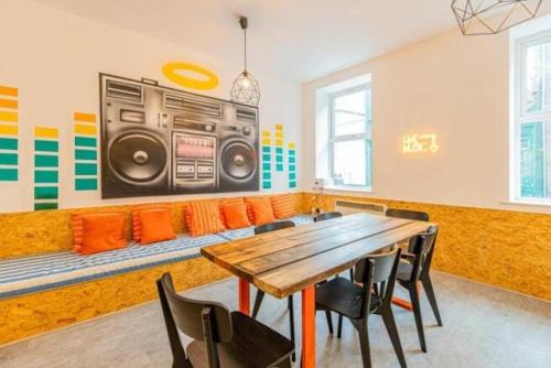 Castle Quarter Apartment | Horse & Groom Apartments