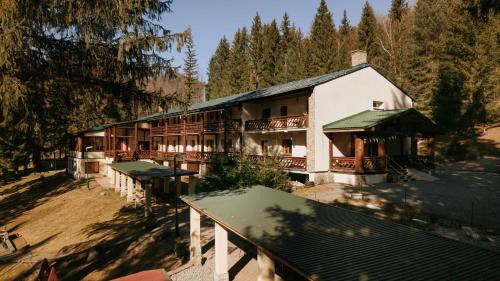 Cremosne Hotel | Horský hotel Bartoška