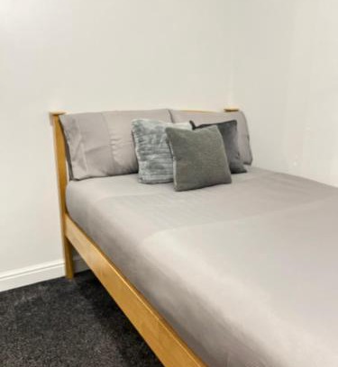 Guide House | Hospital Lodge