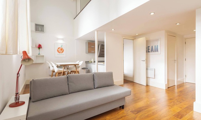 Sheffield City Centre Apartment | Host & Stay | City Hall View