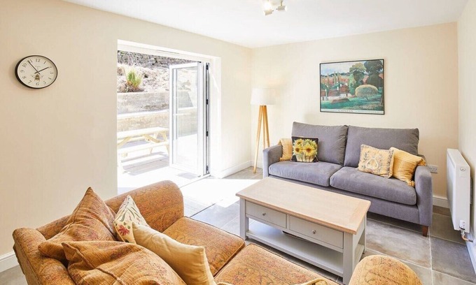 Lofthouse House | Host & Stay | Foggyshaw Lodge