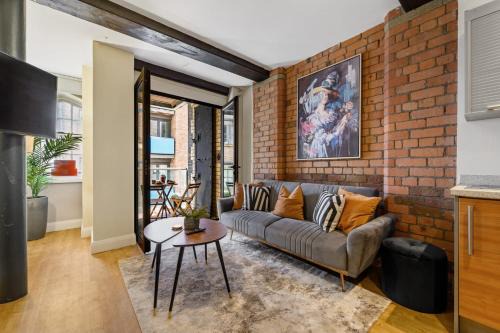 St George's Quarter Apartment | Host & Stay - Queen Square Apartment