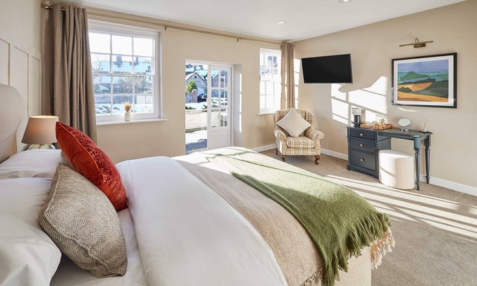 Much Wenlock Apartment | Host & Stay The Raven Hotel Rooms