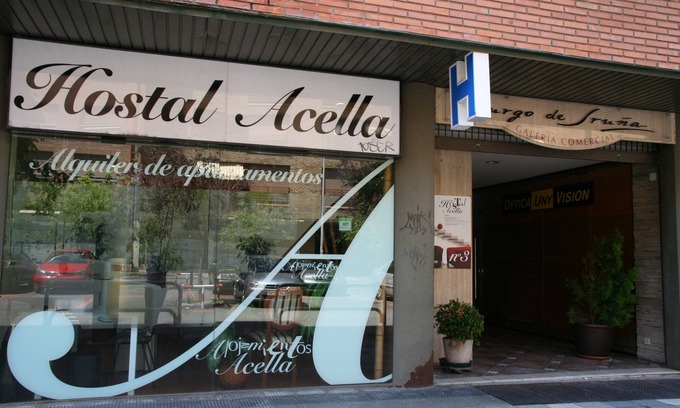 Ermitagana House | Hostal Acella