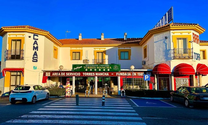 La Guardia House | Hostal Torresmancha