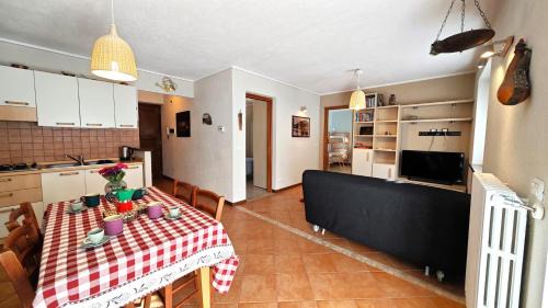 Pragelato Apartment | Hostdomus - Chalet Sciatori Garden