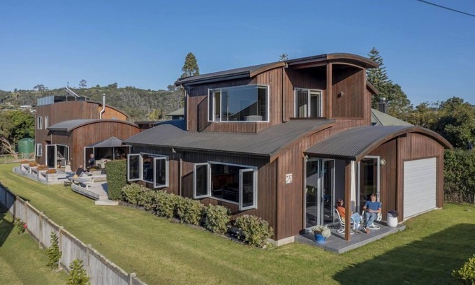 Hahei House | Hosts on the Coast Bach-tastic Hahei