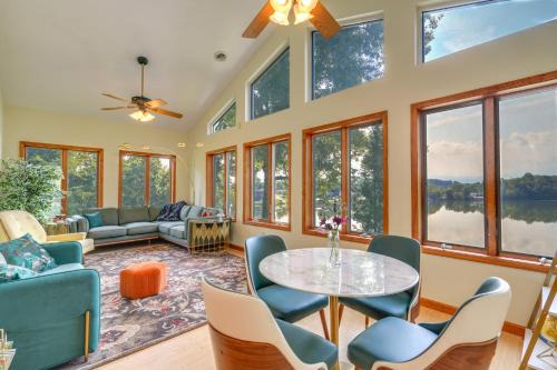 Blountville House | Hot Tub and Dock Waterfront Bristol Area Retreat