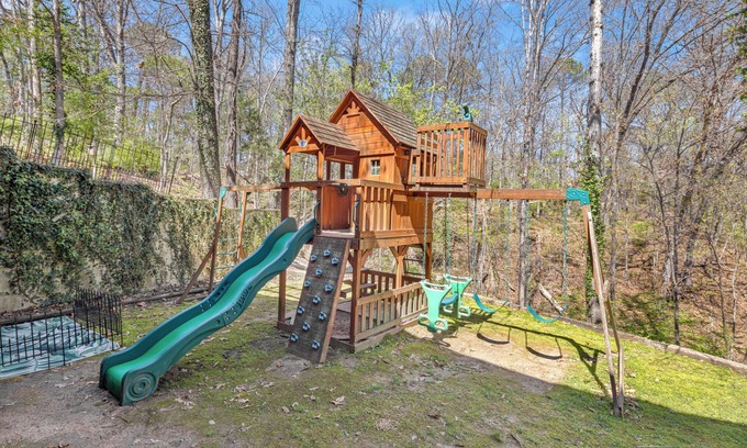Bella Vista House | Hot Tub+Beautiful View+Sleeps 12+Outdoor Oasis