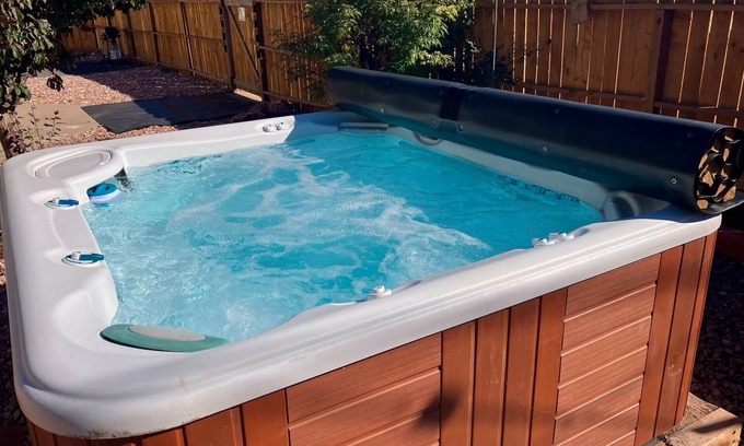 Central Colorado Springs House | Hot Tub Cozy Cottage in Colorado Springs