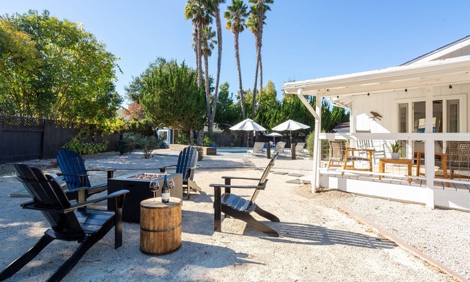 Los Alamos House | Hot tub, heated pool, walk to town