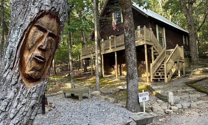 Mentone Ski Chalet | Hot Tub l 3 Acres l Near Desoto State Park
