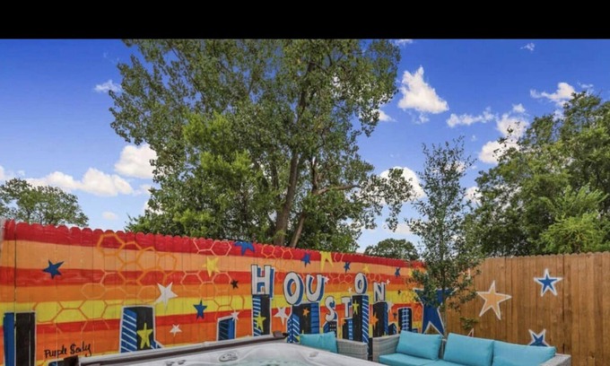 Northside House | Hot Tub!!! North Houston LCG