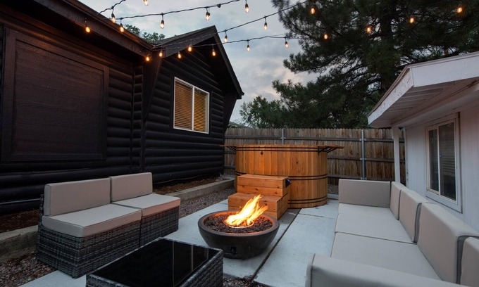 Berkley House | Hot Tub, Pool Table & Darts - The Yellow Door