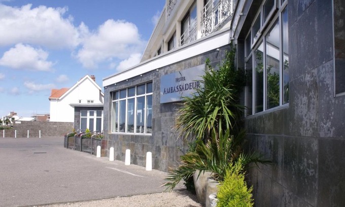 Brecqhou Hotel | Hotel Ambassadeur