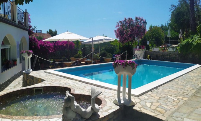 San Bartolomeo al Mare Hotel | Hotel Bellavista