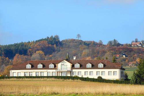 Brada-Rybnicek Hotel | Hotel BRADA
