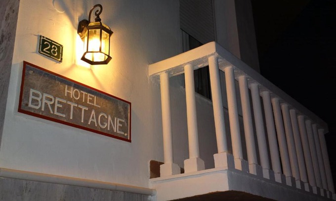 Loutraki-Agioi Theodoroi Hotel | Hotel Bretagne