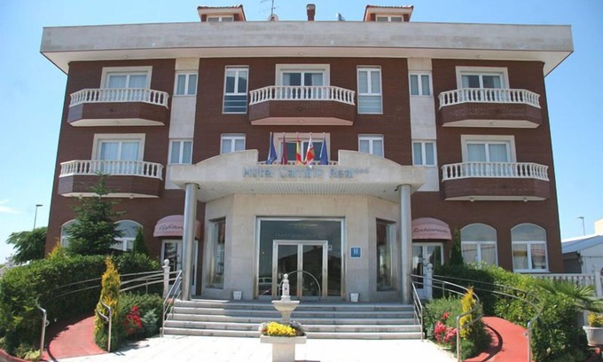 Santa Olaja de la Ribera Hotel | Hotel Camino Real