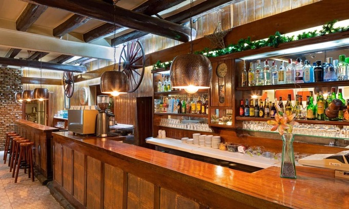 Corbera De Llobregat Hotel | Hotel Can Fisa