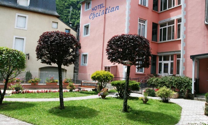 Cauterets Hotel | Hotel Christian