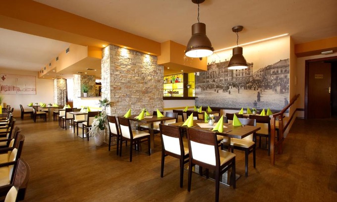 Novy Bydzov Hotel | Hotel Classic