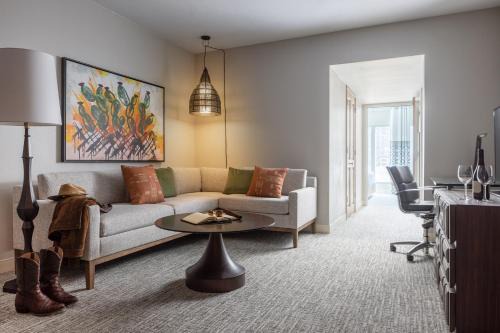 Downtown San Antonio Hotel | Hotel Contessa - Suites on the Riverwalk