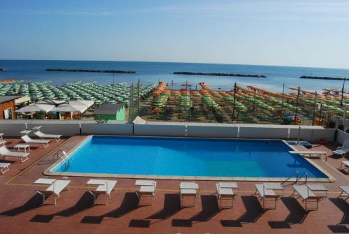 Pesaro Hotel | Hotel Embassy