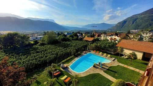 Laives Bed & Breakfast | Hotel Garni Grüner Baum (Albero Verde)