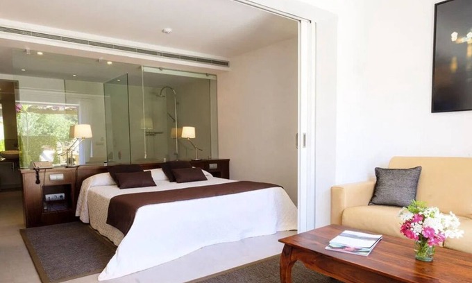 Sant Rafael de Sa Creu Hotel | Hotel In San Rafael With Tv, Breakfast, Smoking