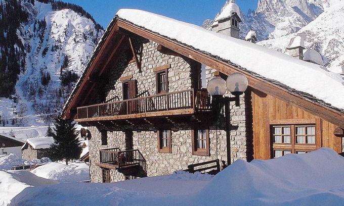 Entreves Hotel | Hotel la Grange - Animal Chic Hotel