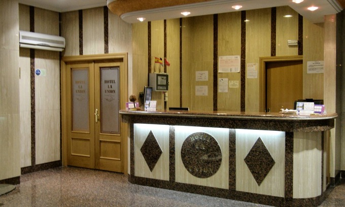 Humanes de Madrid Hotel | Hotel La Unión