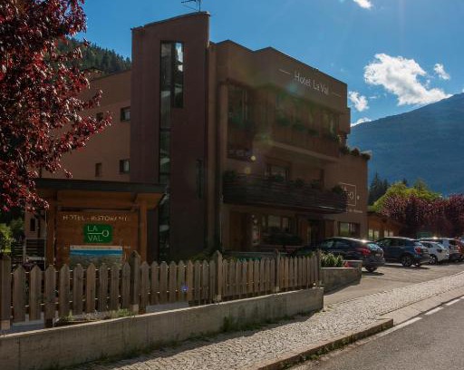 Isolaccia Hotel | Hotel La Val